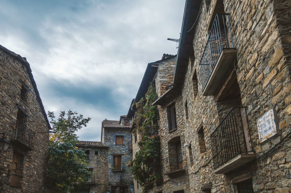 Aínsa, a charming medieval town at the foot of the Spanish Pyrenees